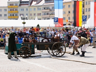 Ukázka zásahu s historickou hasičskou technikou