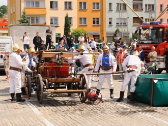 Ukázka zásahu s historickou hasičskou technikou