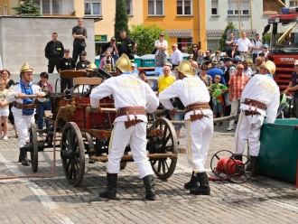 Ukázka zásahu s historickou hasičskou technikou