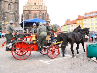 Ukázka zásahu s historickou hasičskou technikou