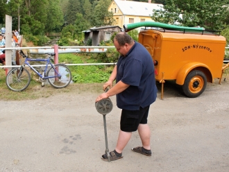 Je vyhlášen poplach ..